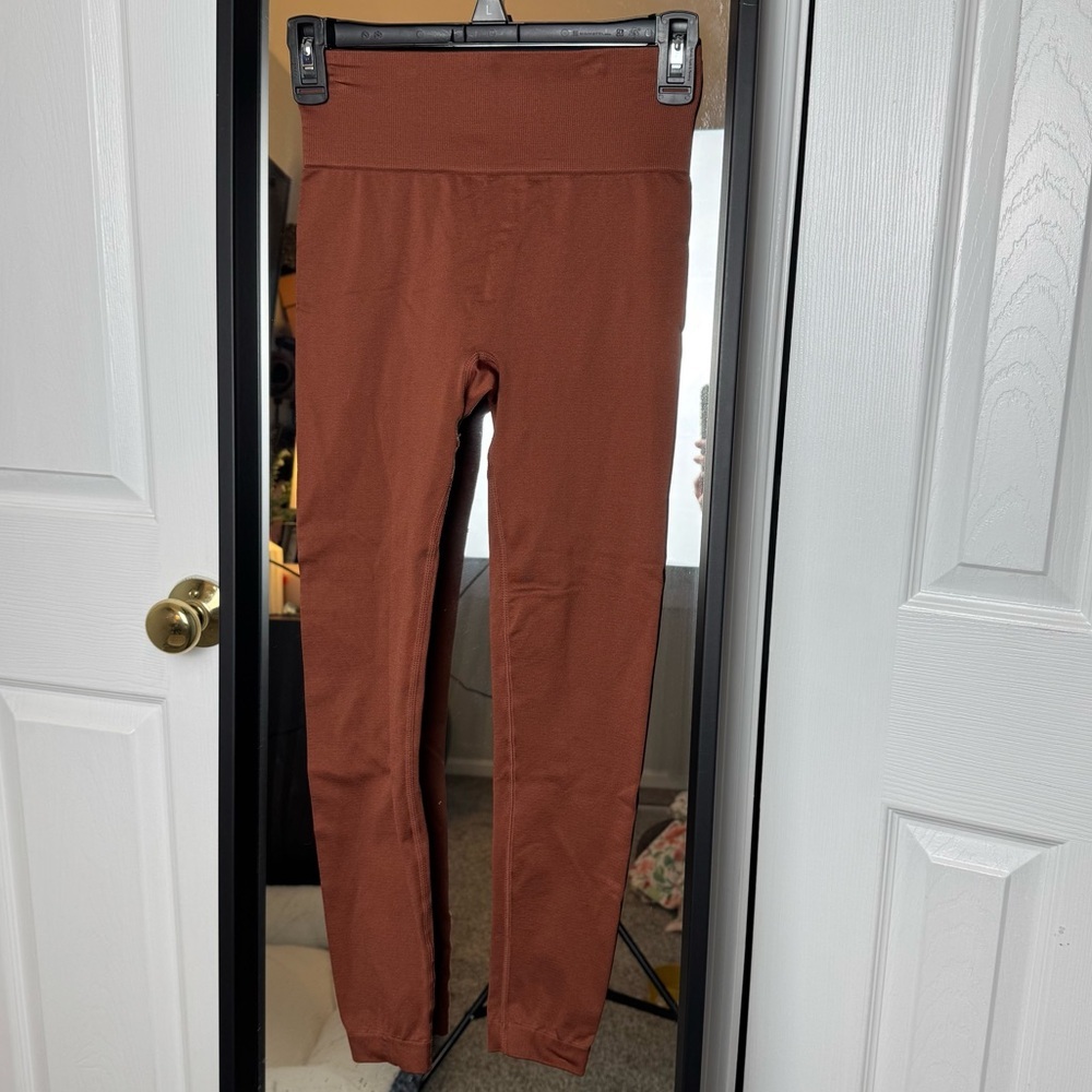 Knix Leggings - Picture 1 of 5